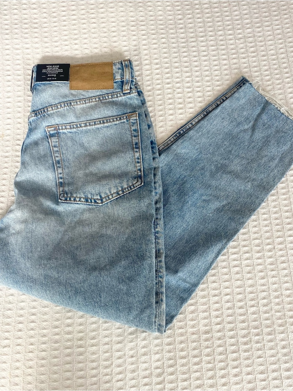 H&M Light Blue High-Rise mom Jeans size 8 NWT